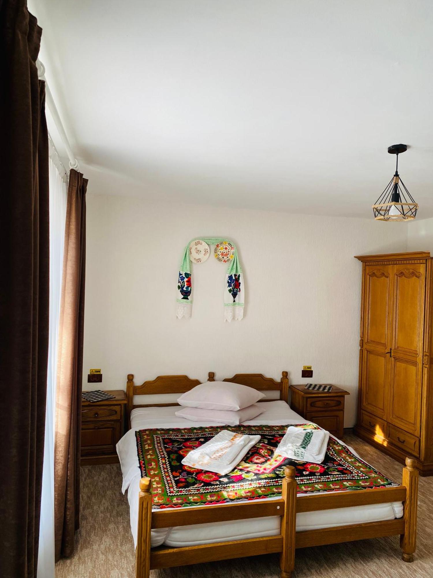 Pensiunea Casa Mariuca Valeni  Exterior photo